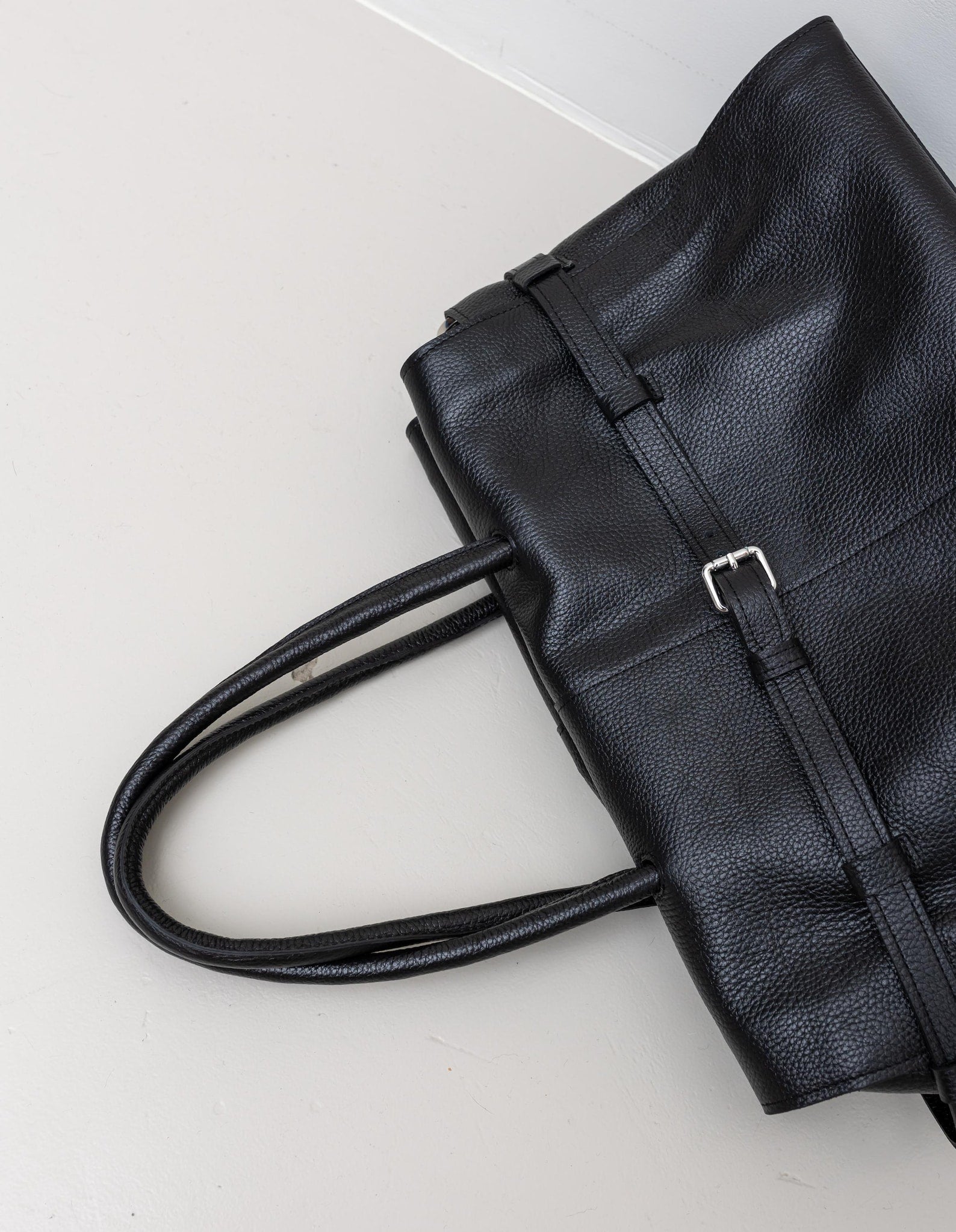 Oversized Office Handbag – Black